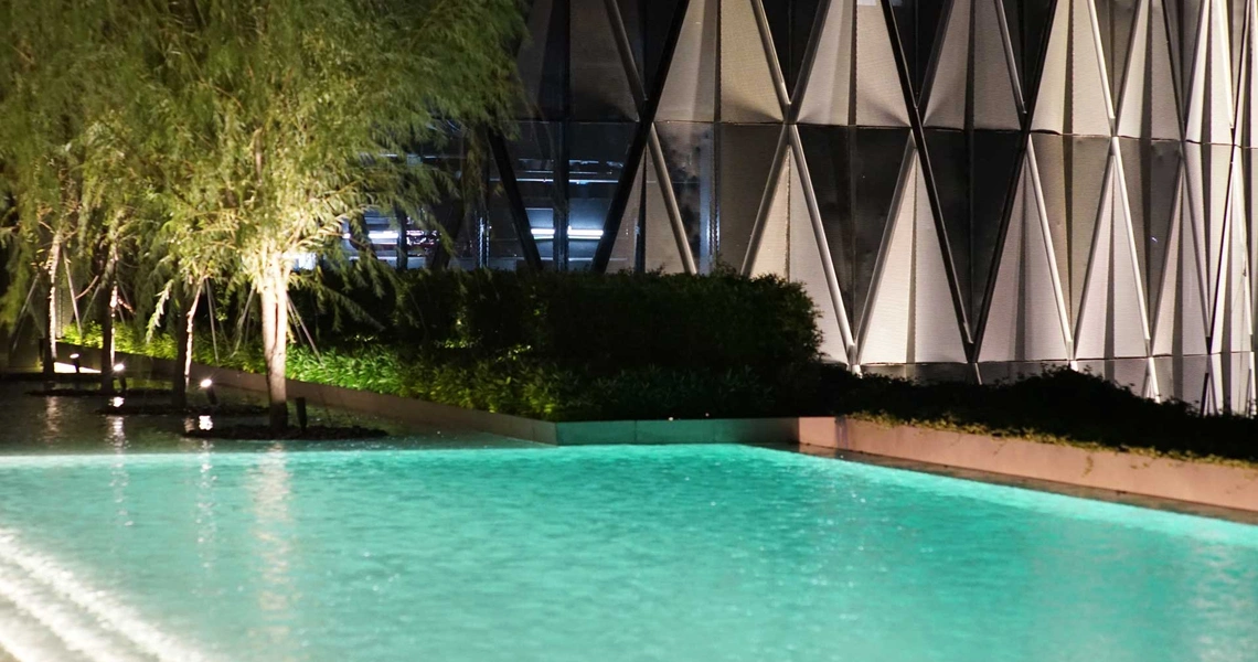 Banyan Tree Riverside Residences Bangkok pool at night