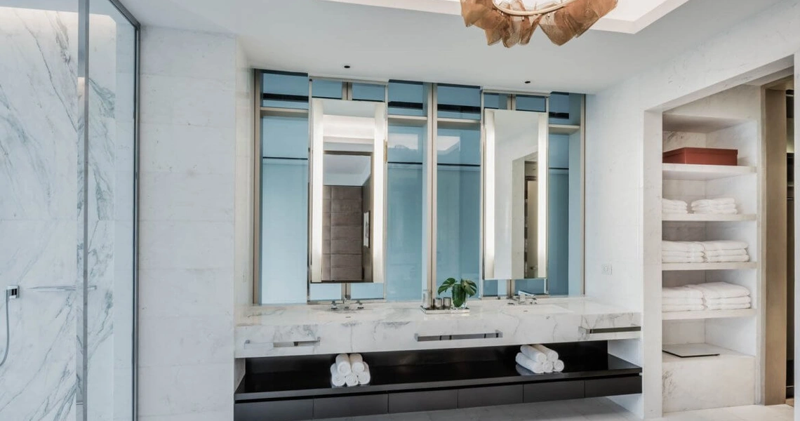 Four Seasons Private Residences Bangkok - Master Bathroom