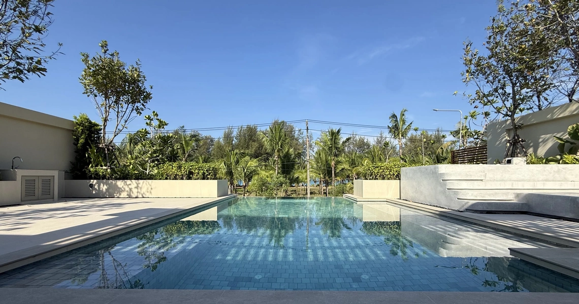 Banyan Tree Beachside Aegir pool